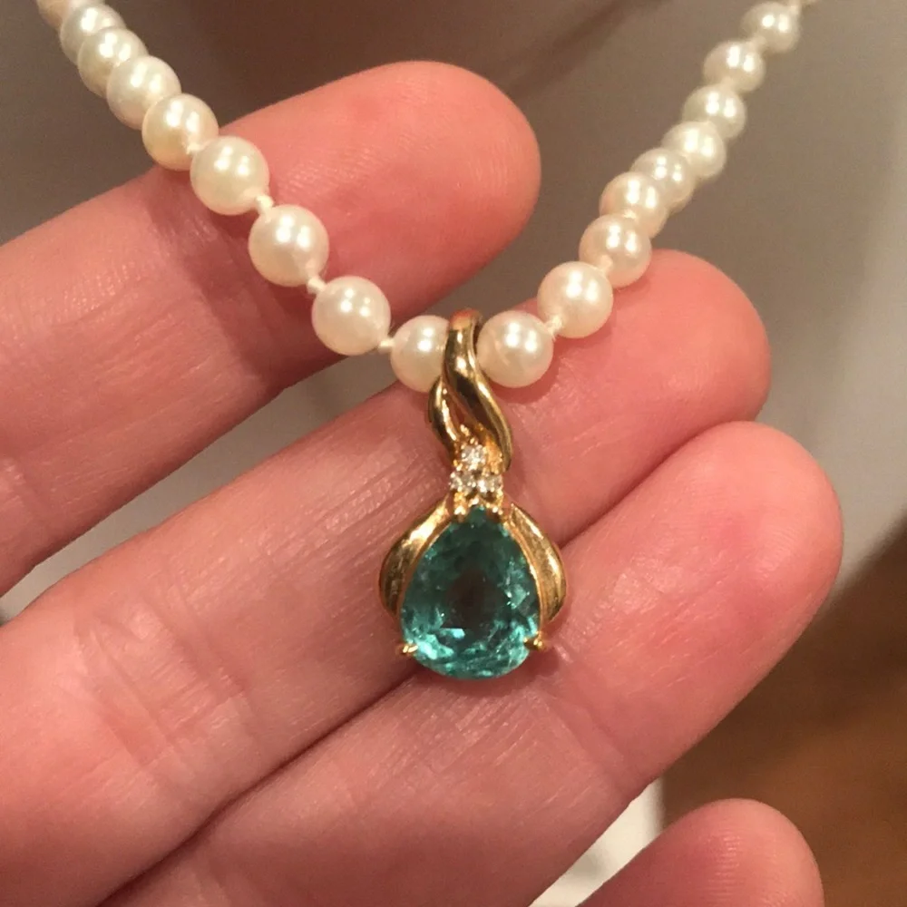 Amazing pearl necklace w/ tourmaline enhancer - Picture 5 of 8